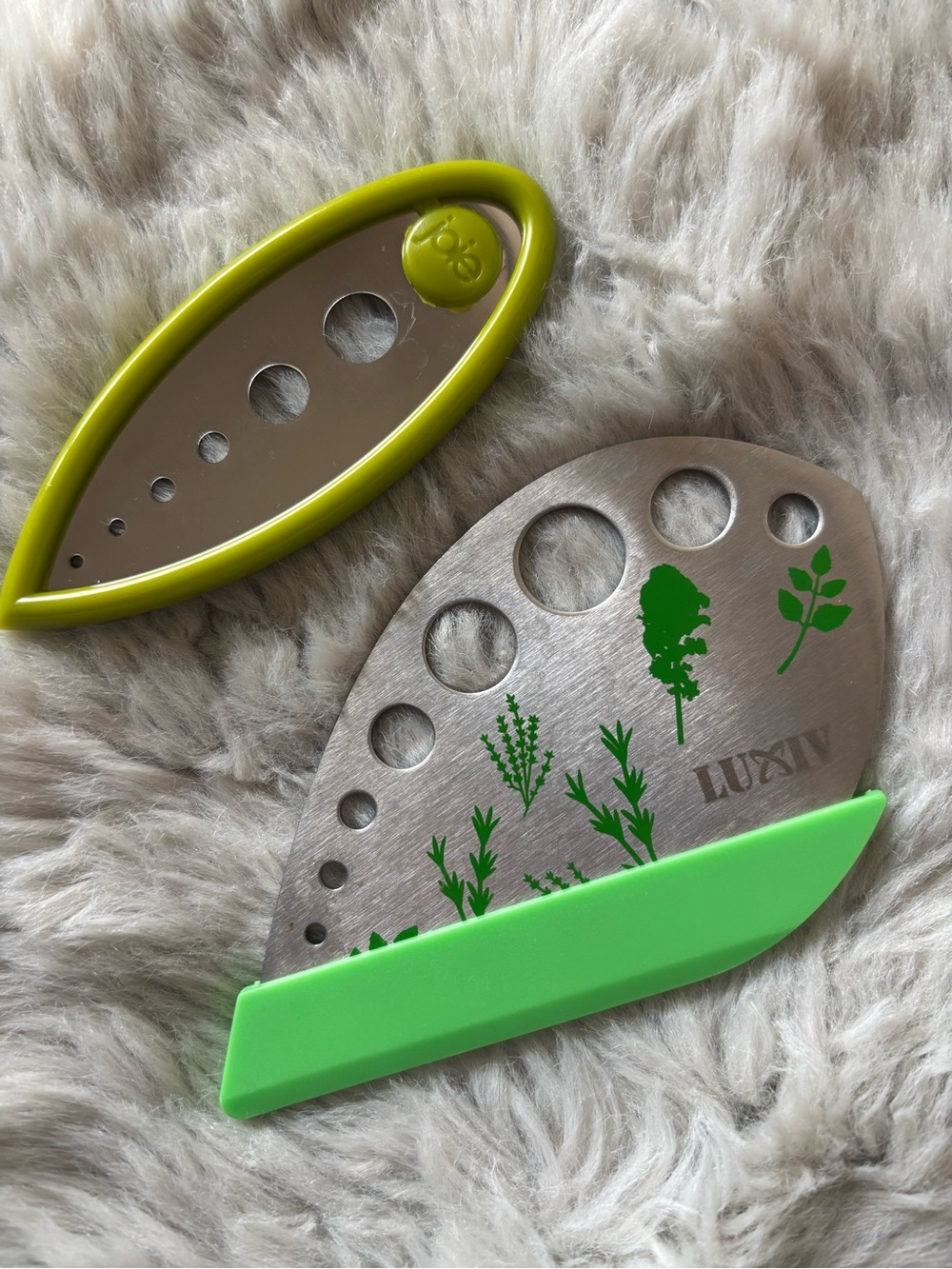 LUXIV & Joie Stainless Herb Stripper with Lime Green Accents Set of 2